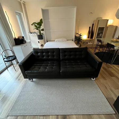Separate Privat In Shared With 2 Cats And 1 Person Appartement Düsseldorf