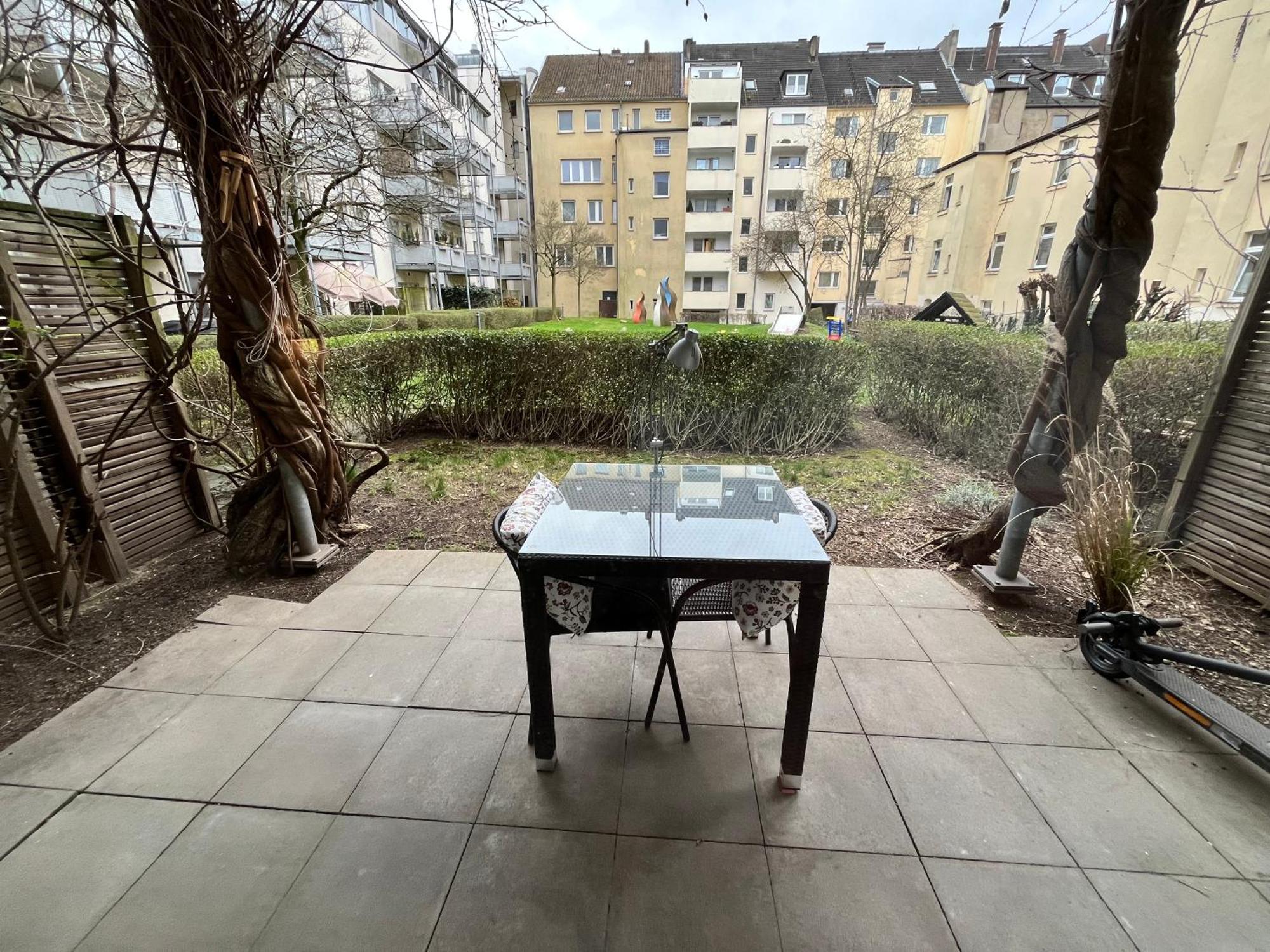 Separate Privat In Shared With 2 Cats And 1 Person Düsseldorf